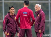 开云体育中国-大连队在比赛中的表现引起了球迷的关注