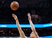 开云体育官方网站-雄鹿队披露新冠病毒检测情况