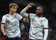 开云体育下载-曼城五球大胜伯恩茅斯，稳坐第二位的简单介绍