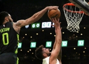 开云平台-篮板球争夺激烈，球队凭借优势击败对手的简单介绍