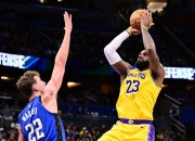 -关于湖人告急！主场负于爵士，遭遇三连败的信息