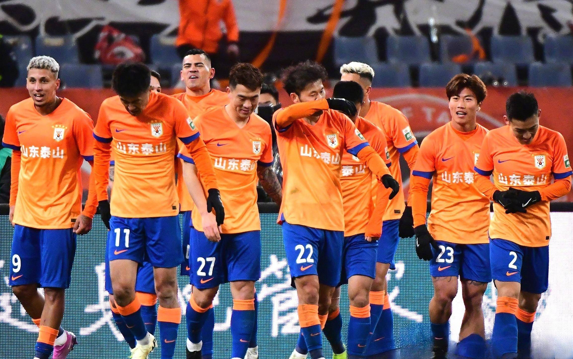 包含中超联赛狂风暴雨,球员们拼尽全力争夺胜负的词条 包含中超联赛狂风暴雨,球员们拼尽全力争夺胜负的词条