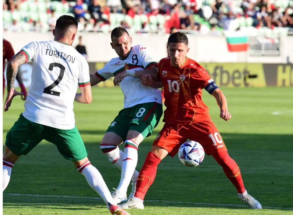 包含保加利亚国家队集体亮相球迷欢呼的词条 包含保加利亚国家队集体亮相球迷欢呼的词条