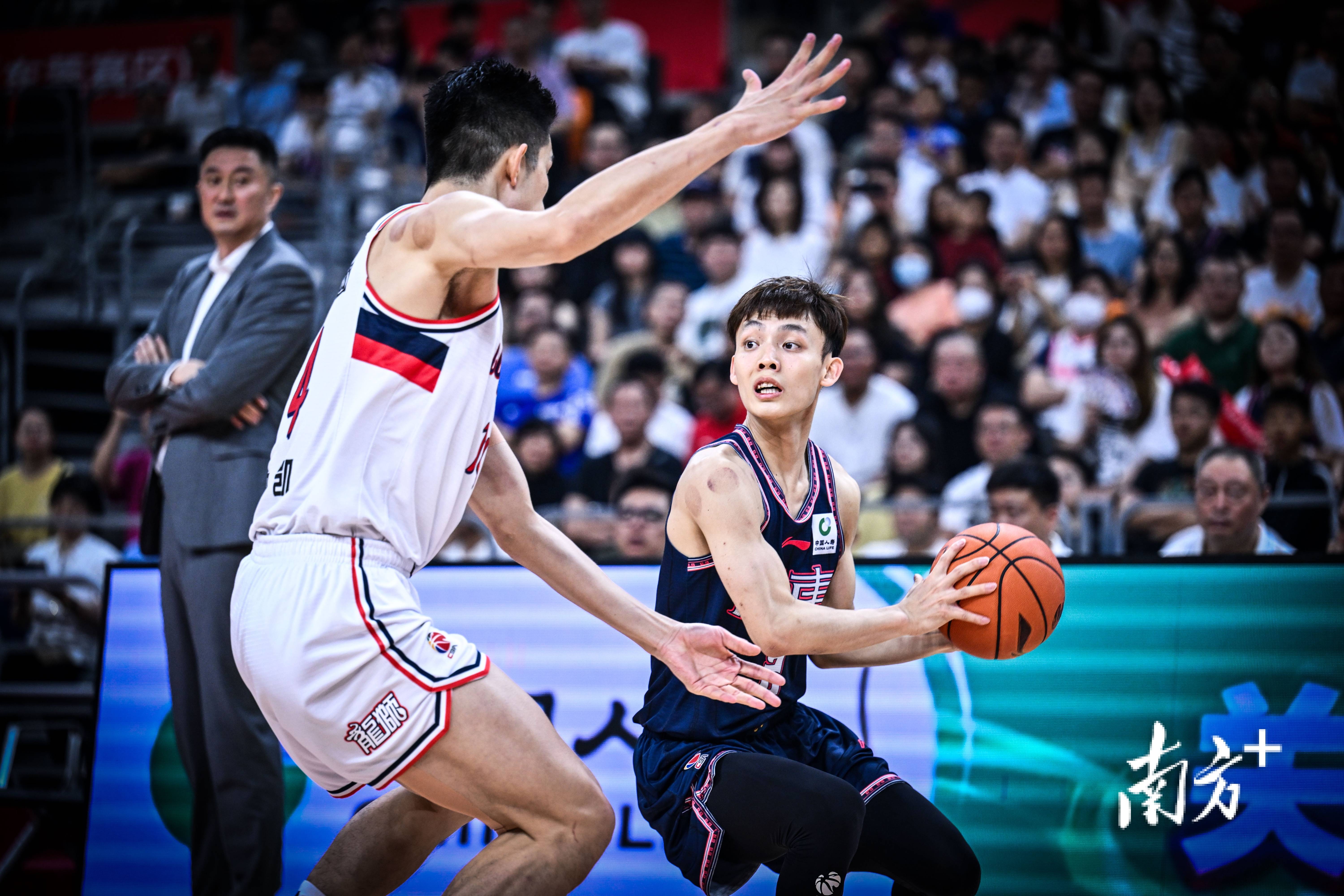 广东华南虎坚持领先取得下半场胜利势不可挡的简单介绍