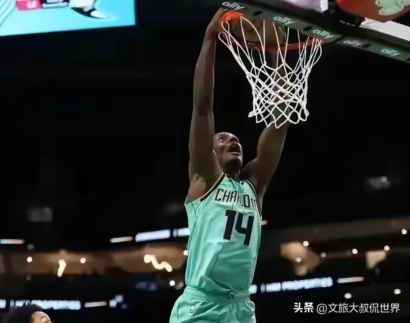 黄蜂主场擒勇士,魔术师戈登表现稳定的简单介绍 黄蜂主场擒勇士,魔术师戈登表现稳定的简单介绍