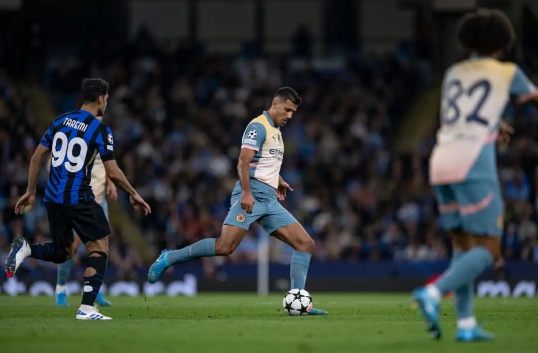 曼城客场战平,主教练调整战术布局的简单介绍 曼城客场战平,主教练调整战术布局的简单介绍