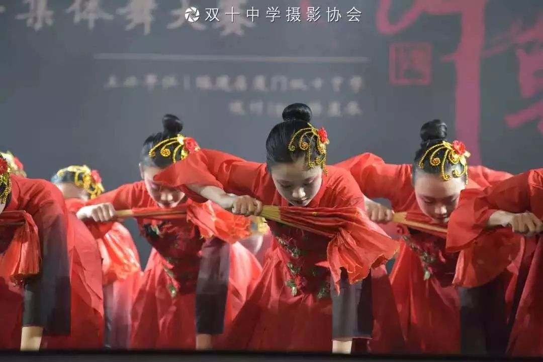 精彩绝伦的比赛镌刻在人们心中 精彩绝伦的比赛镌刻在人们心中