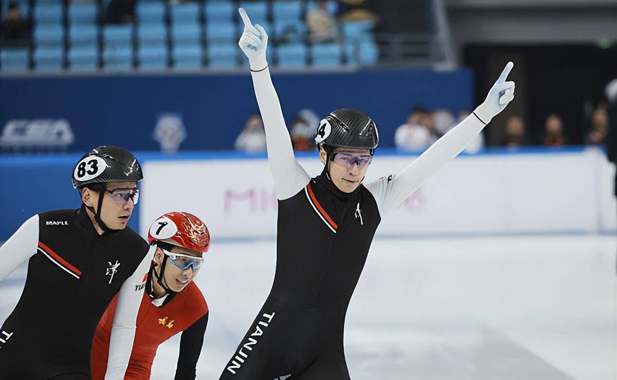 包含短道速滑选手表现抢眼，决赛即将展开的词条