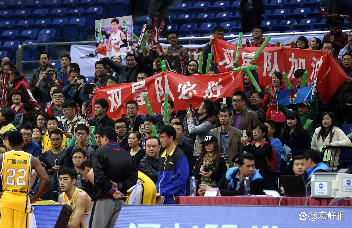 关于劲爆对决！多支球队争分夺秒，现场掌声不断的信息