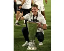 捷克资深球员经验丰富，成为法兰克福核心