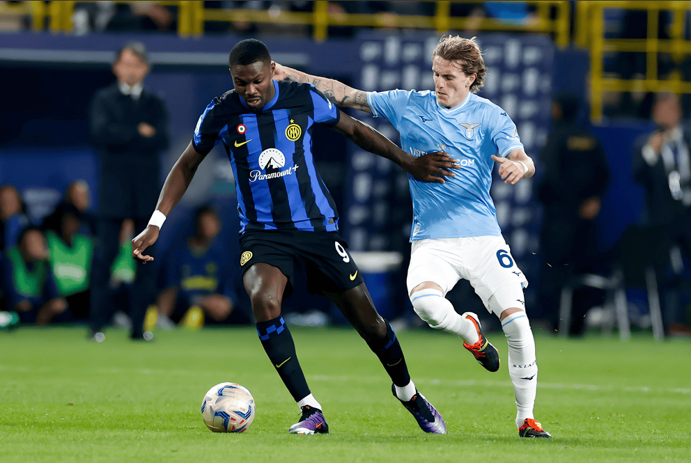 拉齐奥队在客场比赛中表现出色 拉齐奥队在客场比赛中表现出色