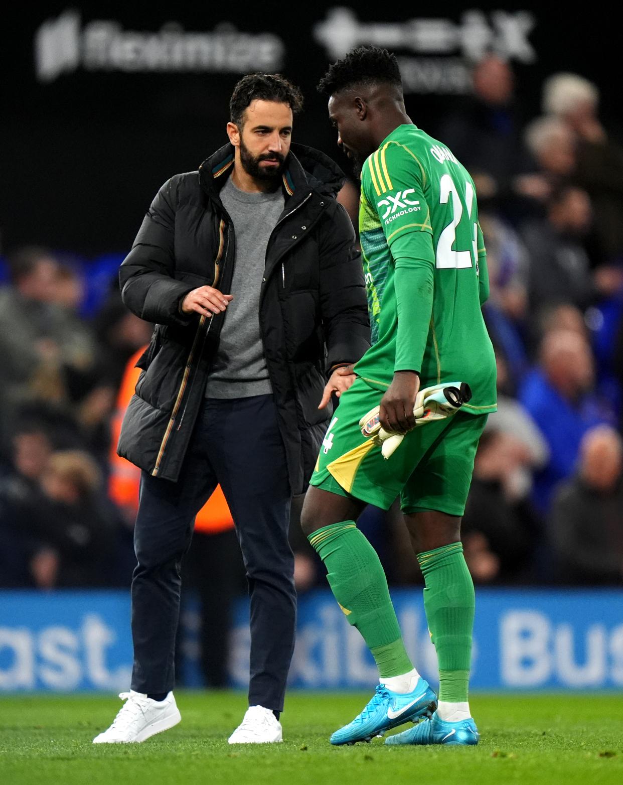 包含曼联门将状态回升,成为球队稳定后防支柱的词条 包含曼联门将状态回升,成为球队稳定后防支柱的词条