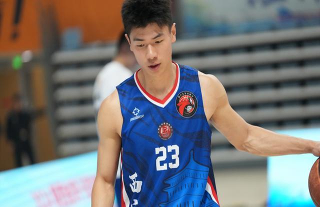 关于陕西男篮遭遇惨败,备战下一场比赛的信息 关于陕西男篮遭遇惨败,备战下一场比赛的信息