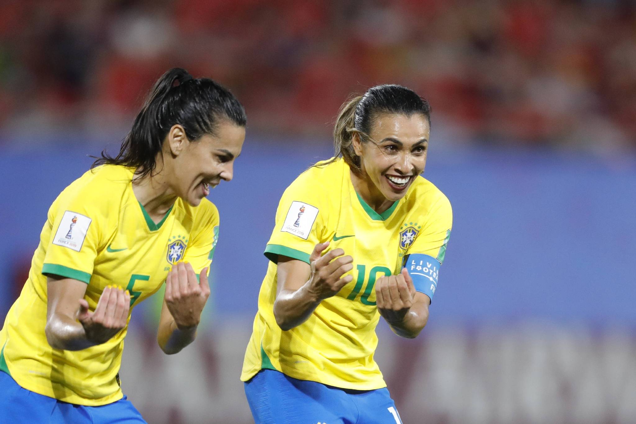 职业女足赛事瞩目全球