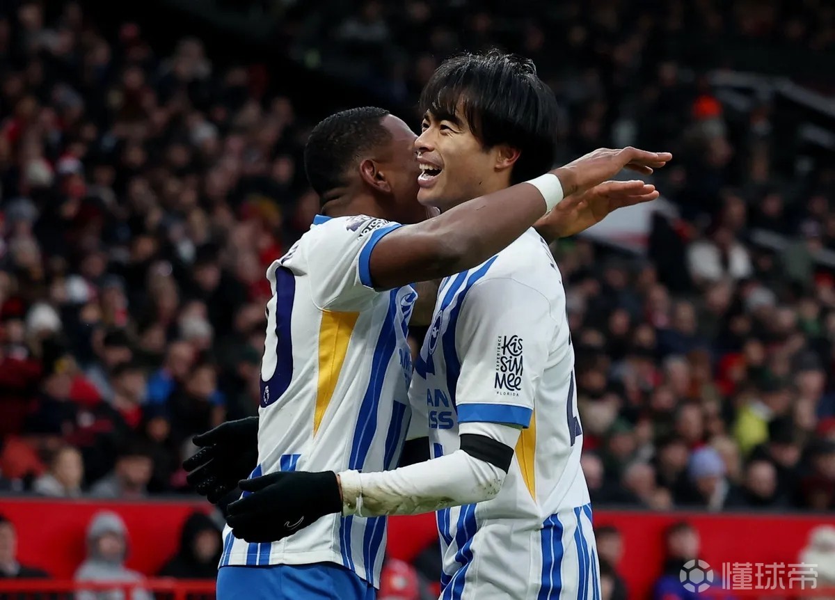 包含日本踢球明星表现出色引发球迷热议的词条 包含日本踢球明星表现出色引发球迷热议的词条