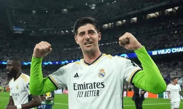 意大利队大胜,库尔图瓦精彩扑救 意大利队大胜,库尔图瓦精彩扑救