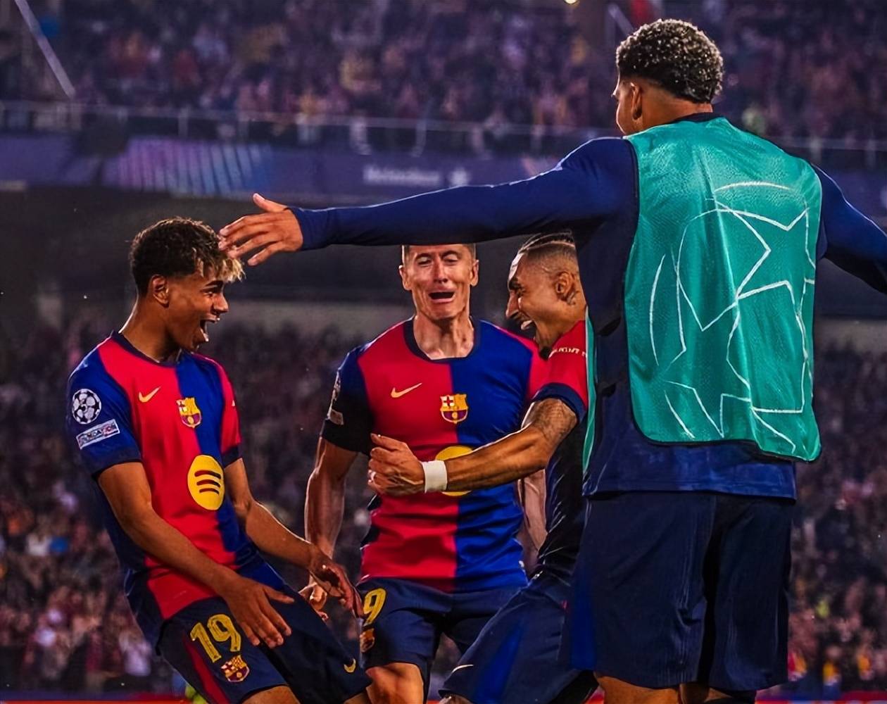 巴塞罗那主场大败,欧冠出线形势严峻 巴塞罗那主场大败,欧冠出线形势严峻