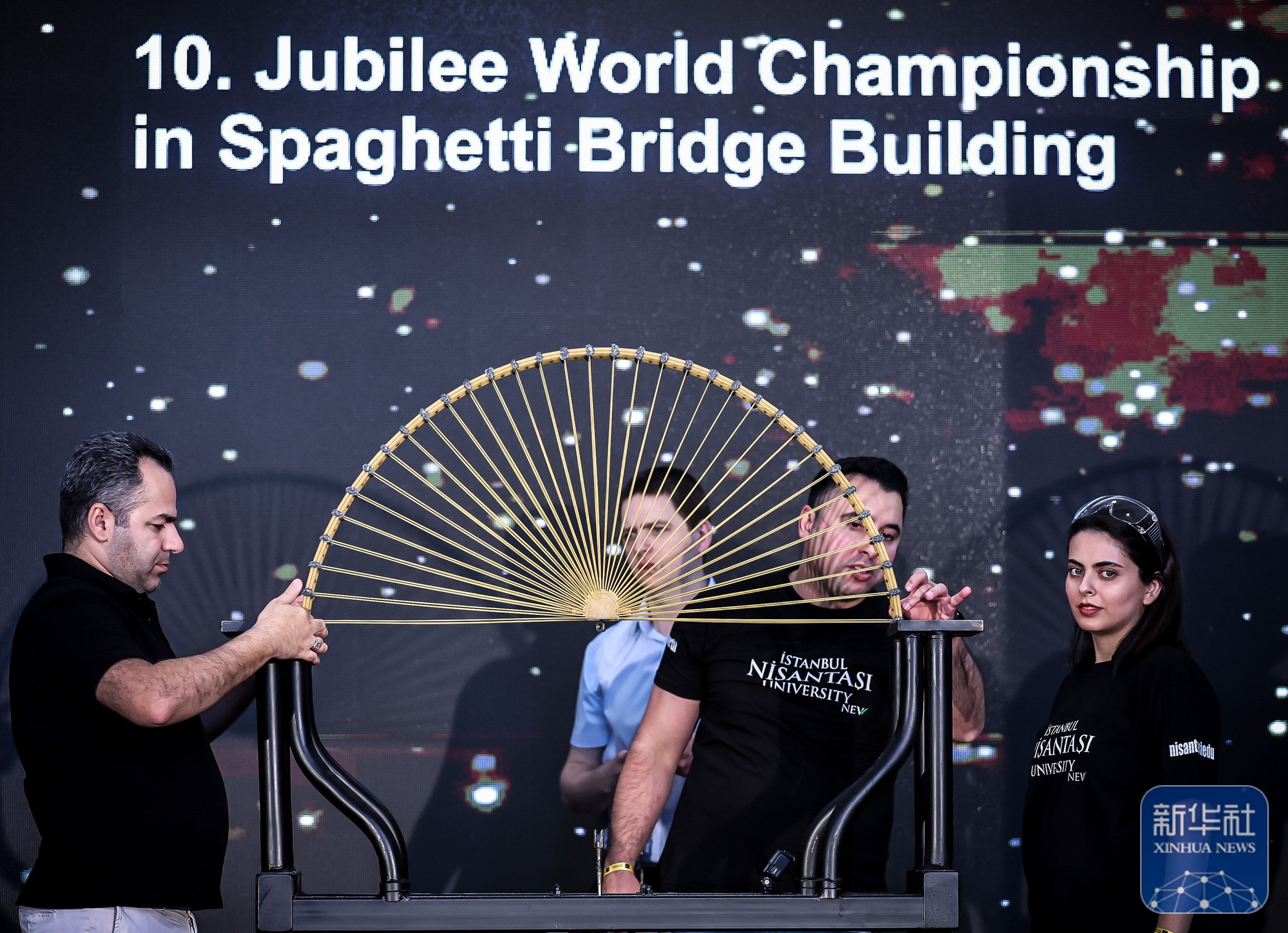 匈牙利队在比赛中夺冠,成功晋级比赛 匈牙利队在比赛中夺冠,成功晋级比赛