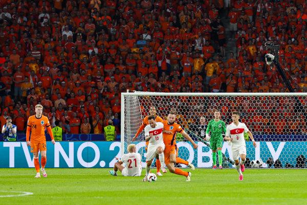 包含爱尔兰备战欧洲杯，展现极速的词条