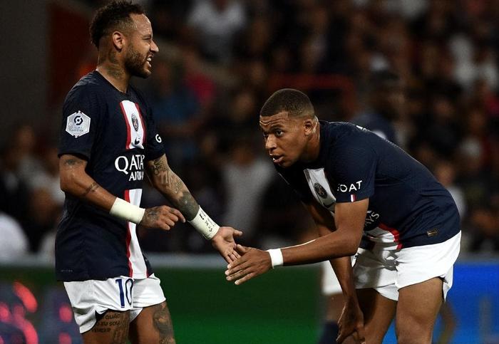 包含尼斯客场告负，排名有所下降的词条