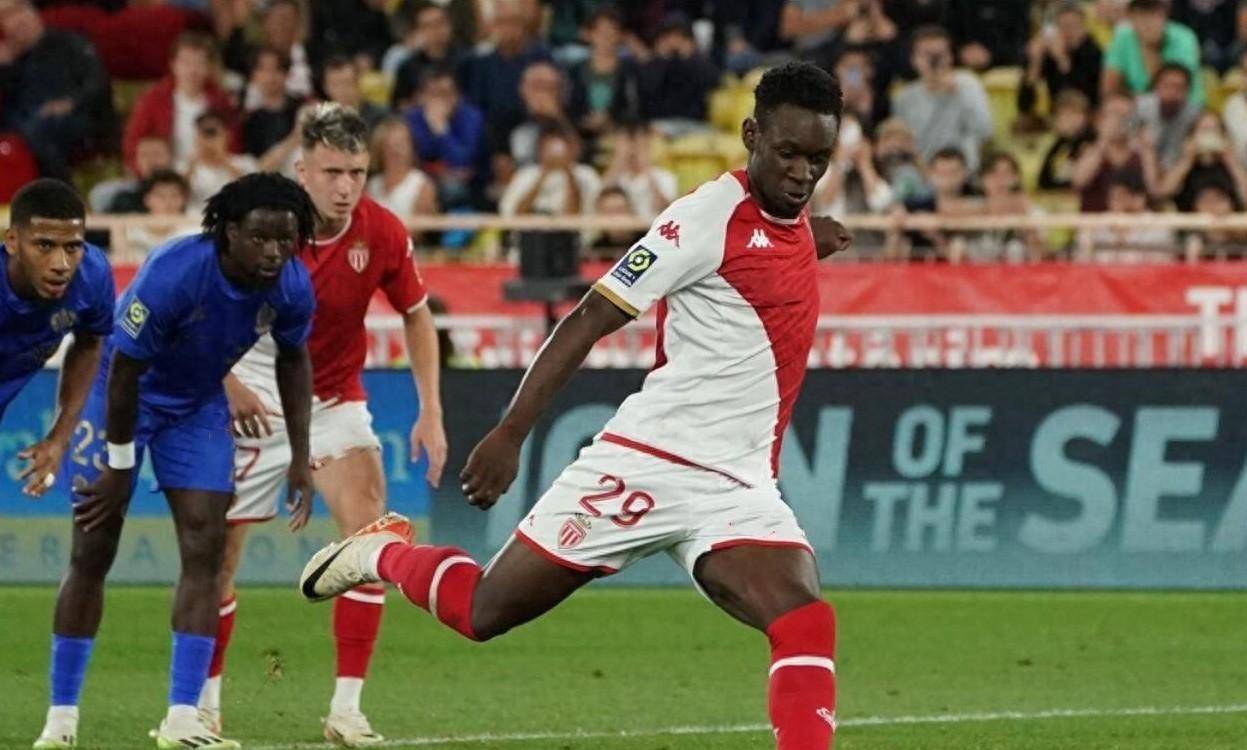 摩纳哥迎战里尔,球队状态备受关注 摩纳哥迎战里尔,球队状态备受关注