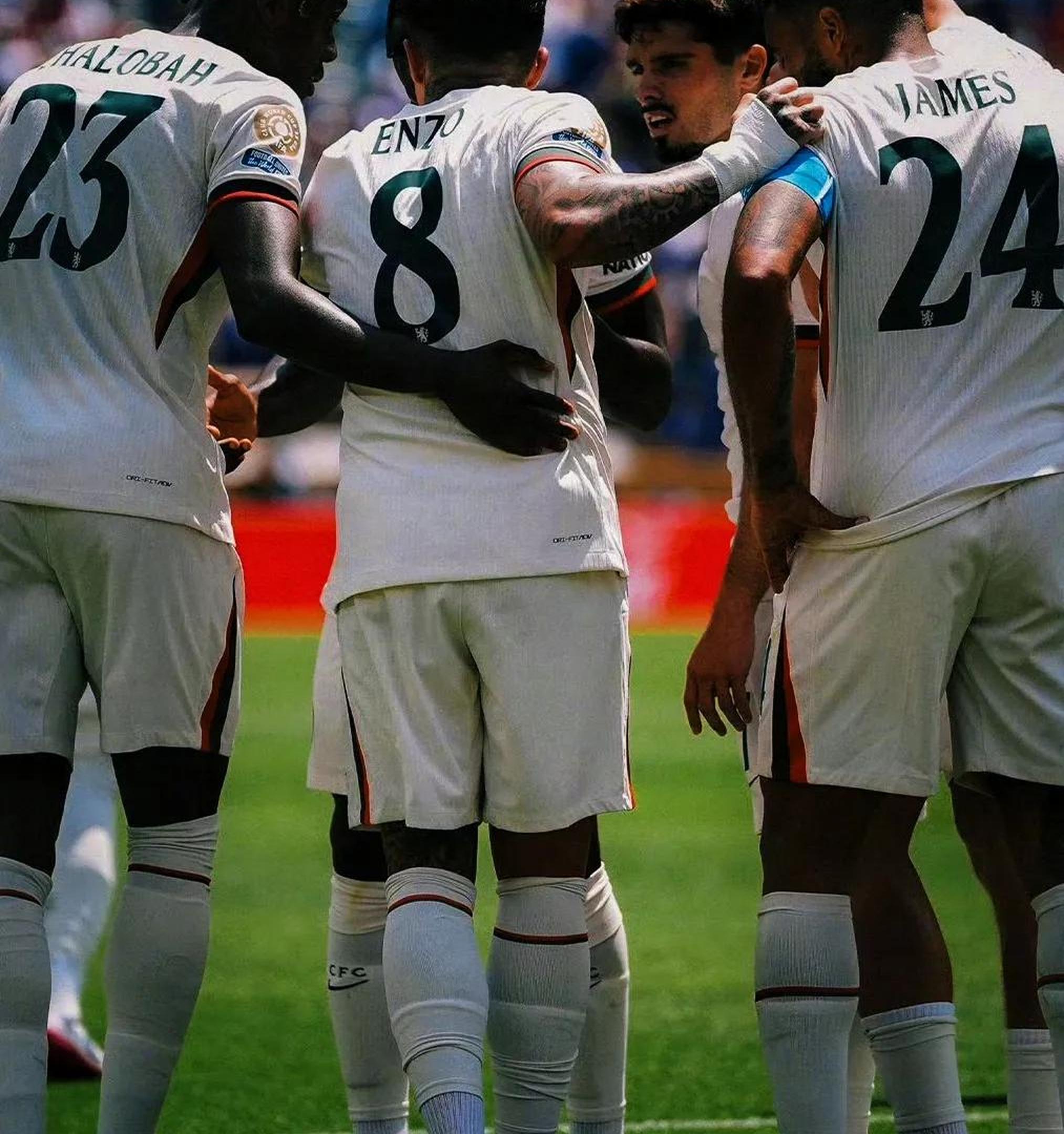 包含曼城提前锁定小组第一，切尔西晋级存疑的词条