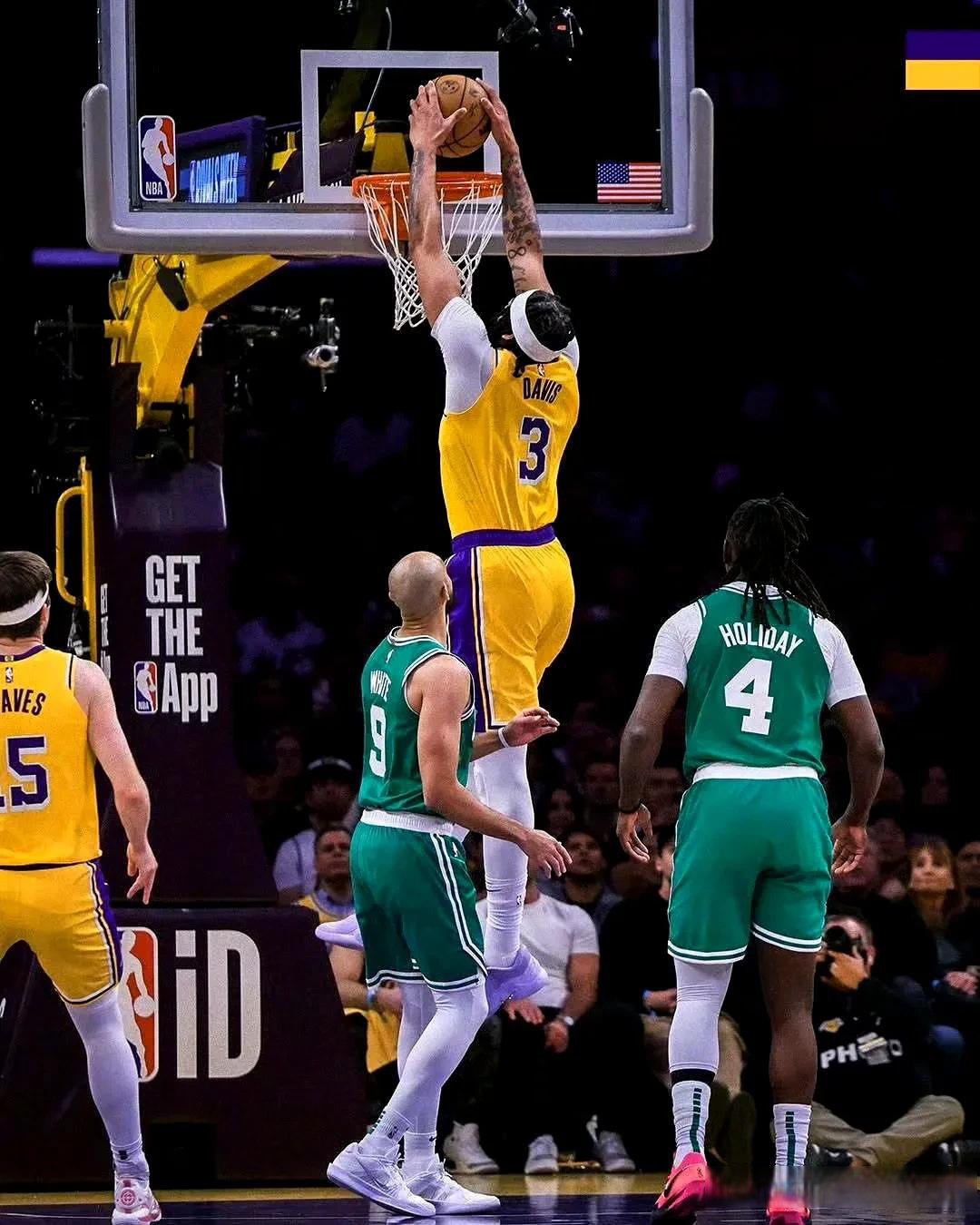 湖人击败凯尔特人,戴维斯全场最高篮板 湖人击败凯尔特人,戴维斯全场最高篮板