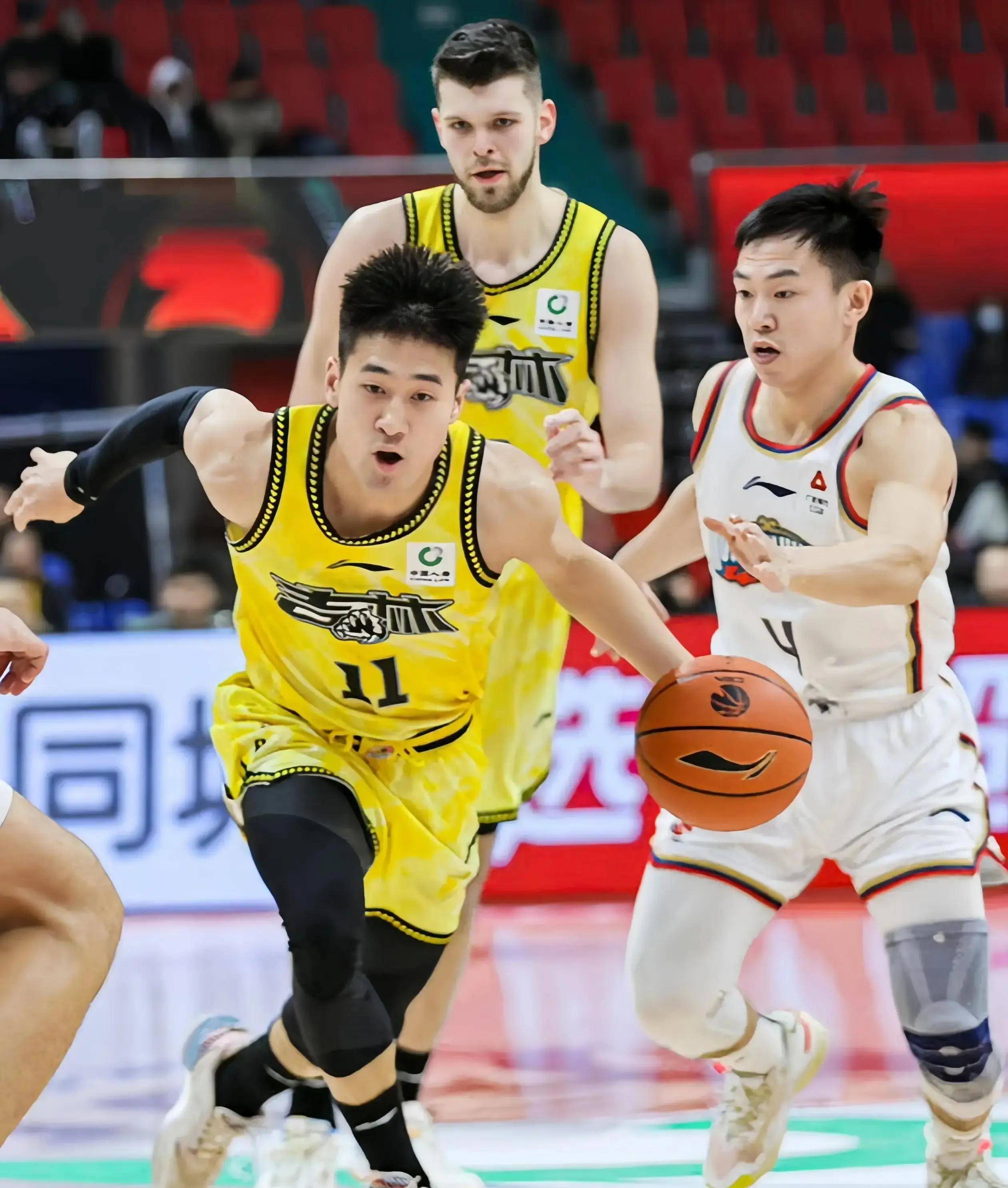 CBA官方公布最新积分榜,悬念再起 CBA官方公布最新积分榜,悬念再起