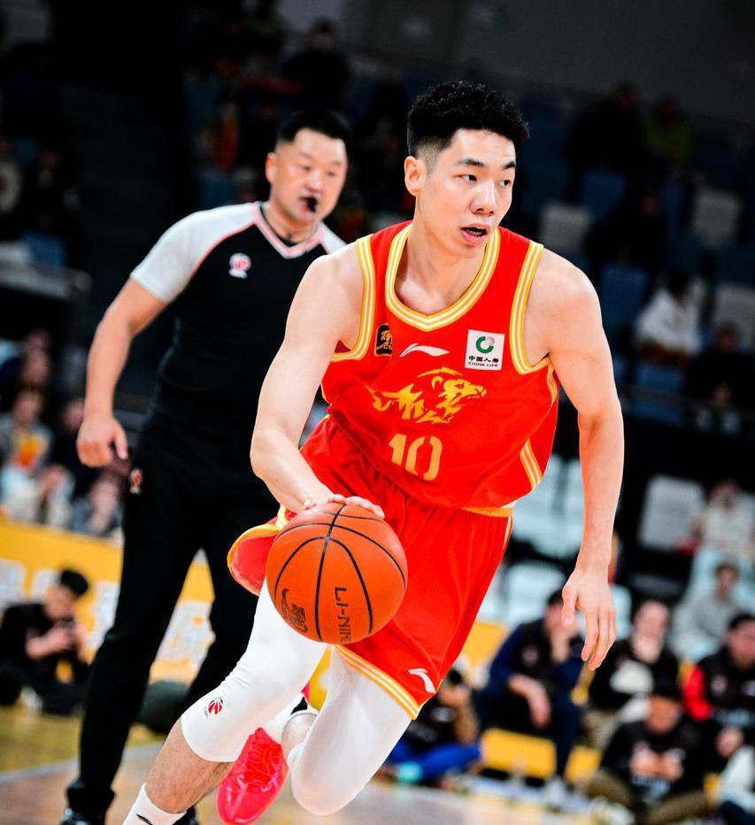 CBA官方公布最新积分榜,悬念再起 CBA官方公布最新积分榜,悬念再起