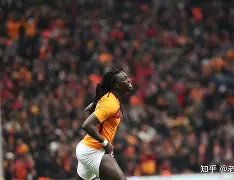 即时盘口惊险逆转取胜，粉丝狂欢不已